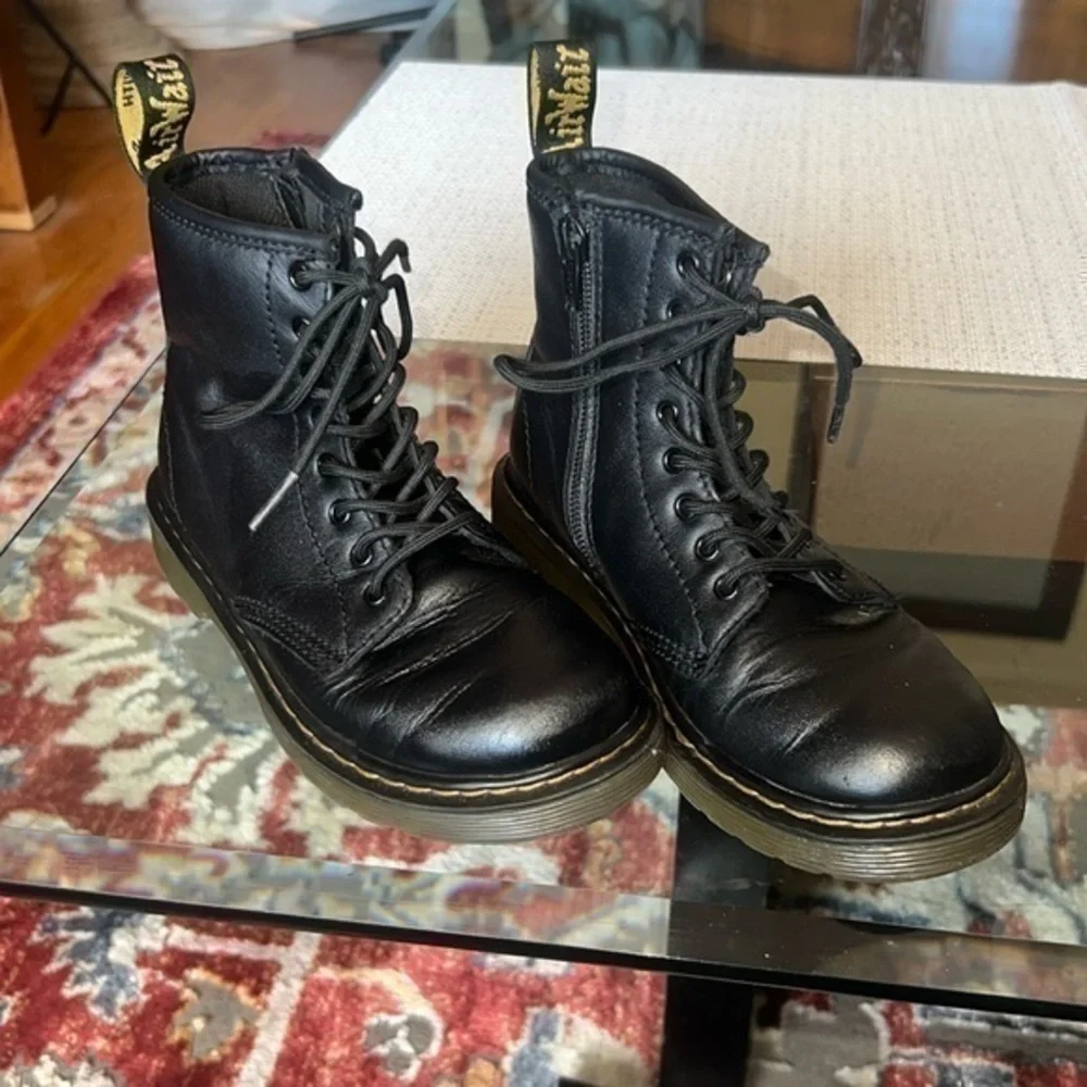 CHILDREN Dr. Martens boots SIZE 1